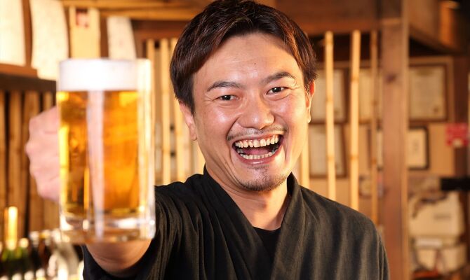 笑顔の男性スタッフ